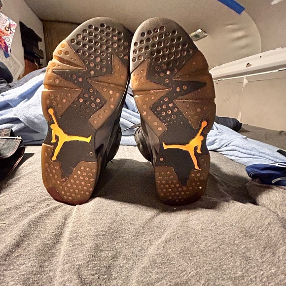 Nike Js - Picture 2 of 4